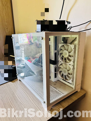 Golden Field Seaview M360 White Gaming Casing.